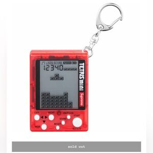🔥SOLD OUT🔥Supreme x Tetris Mini Game|SS24|Red|Keychain|CONFIRMED